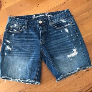 🦅American Eagle Distressed Denim Shorts